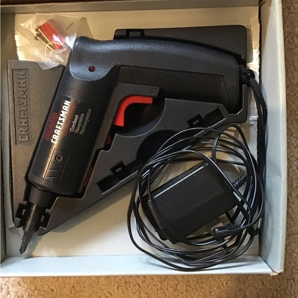 Craftsman Cordless Screwdriver. - Picture 1 of 5